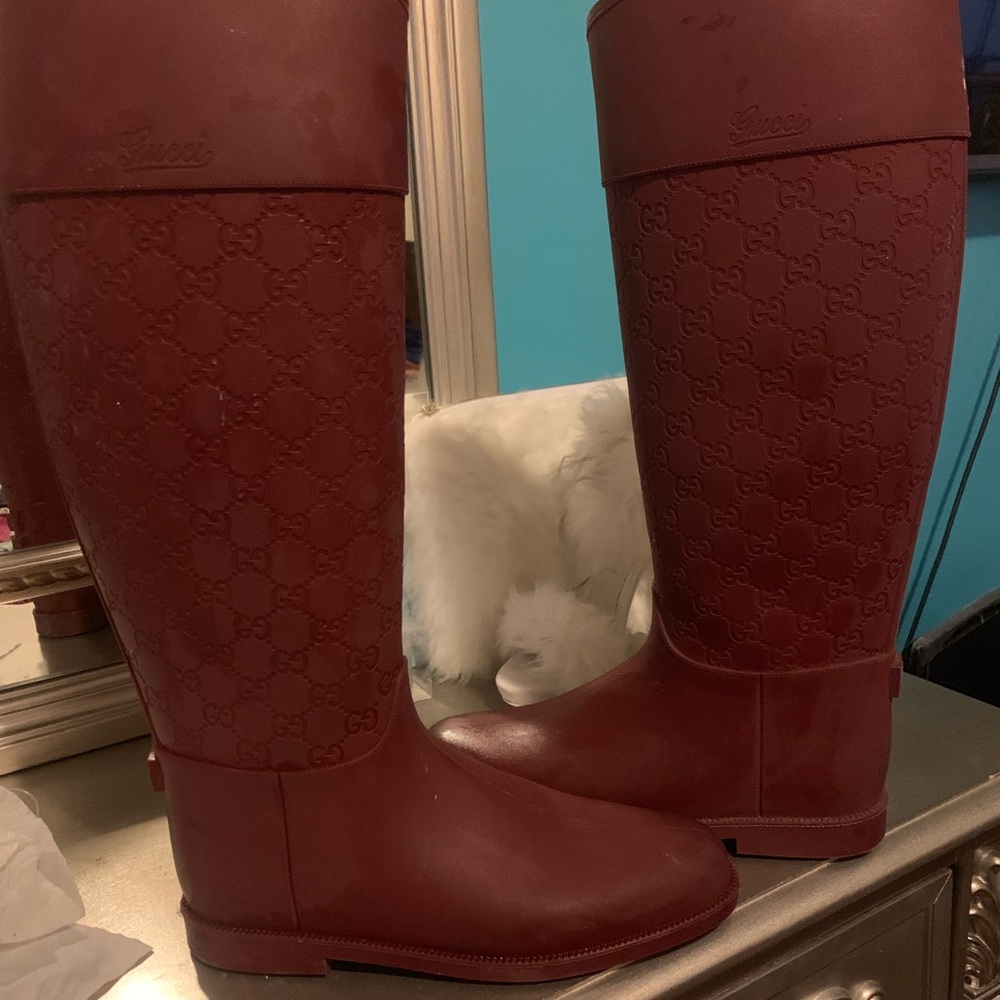 Gucci Rainboots size 9.